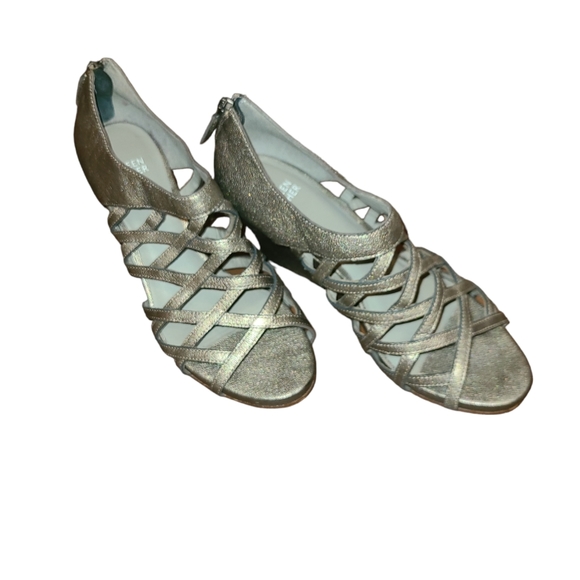 EILEEN FISHER Vero Cuoio Cage Strappy Pewter Zip Heel 3" Wedges Size 8.5 - Picture 1 of 14